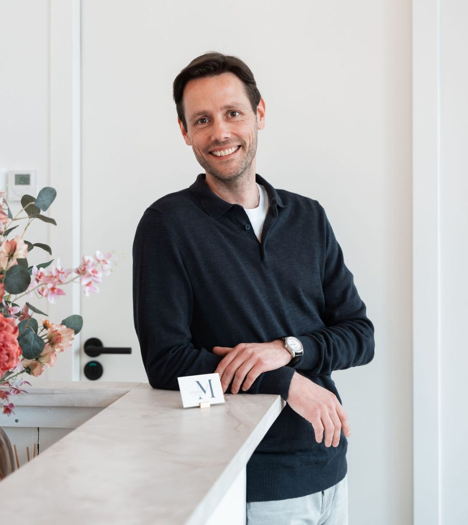 DSC00388 contact studio m clinics