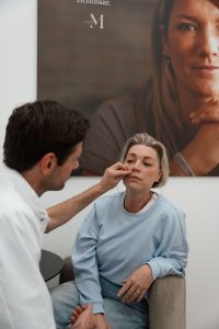 Neuslippenplooi fillers